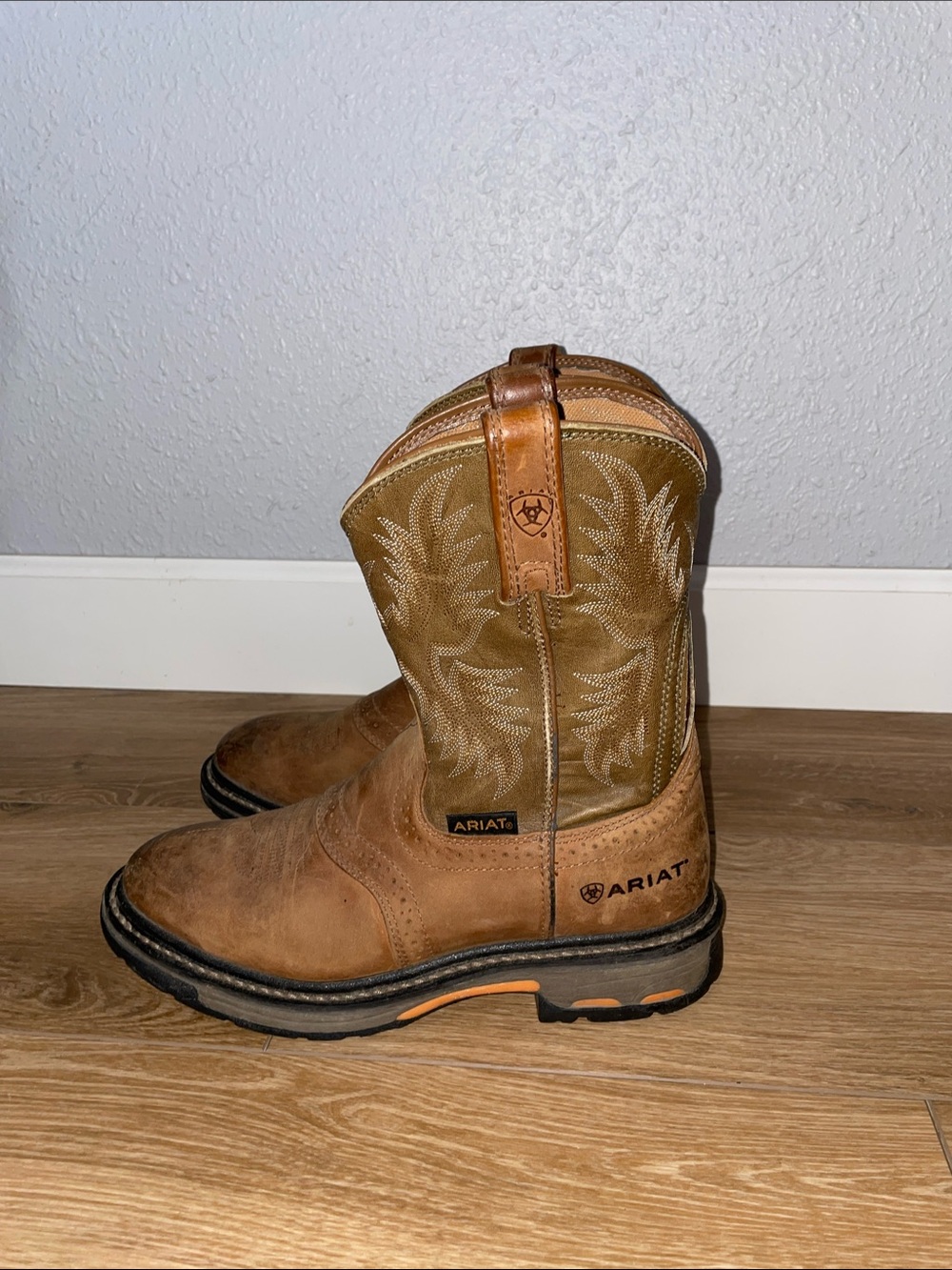 Ariat Men’s Workhog Aged Bark Pull On Western Work Boots Size 7.5 D 10001188